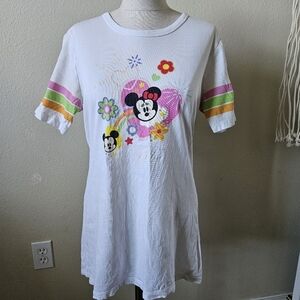 Disneyland Resort White T-Shirt with Mickey Mouse Design LARGE